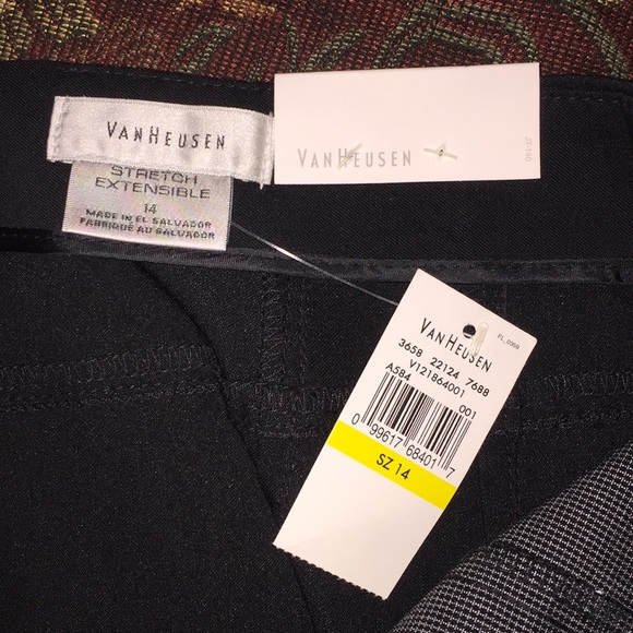 Van Heusen skirt - Picture 3 of 3